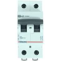 INTERRUPTOR TERMOMAGNETICO 2 POLOS 25A FN82CEW25 BTICINO